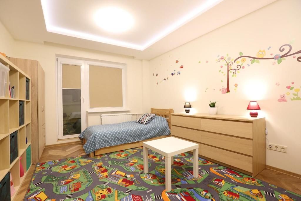 Апартаменты Sunny & Spacious 2 Bedroom Apartment Каунас-45